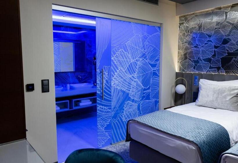 جناح ديلوكس, Tisia Hotel & Spa