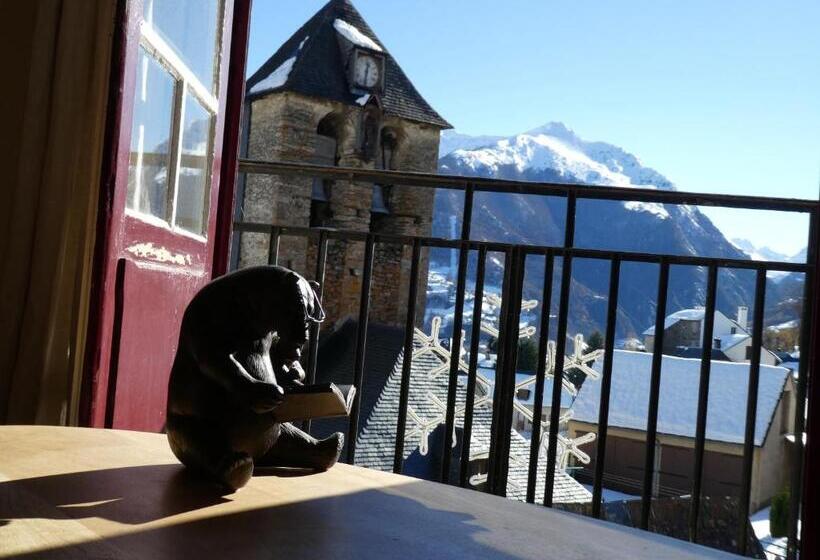 غرفة قياسية سرير كينج, Chalet Mina