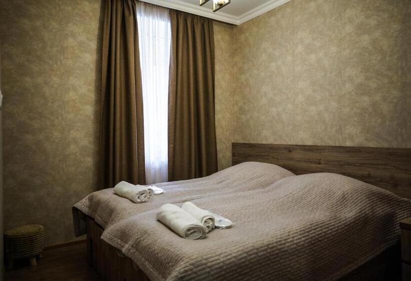 اتاق استاندارد, House 54