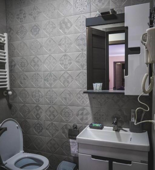 اتاق استاندارد, House 54