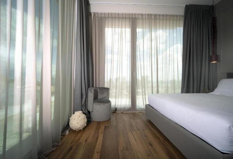 سوییت با چشمانداز دریا, Piccola Maesta' Boutique Rooms