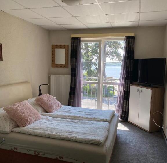 Номер Стандарт, Panzió Tata