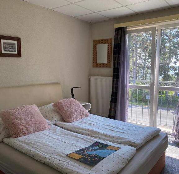 Номер Стандарт, Panzió Tata