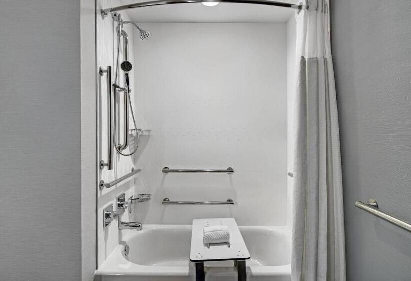 Номер Deluxe Адаптированный для Инвалидов, Courtyard By Marriott Manhattan Aggieville