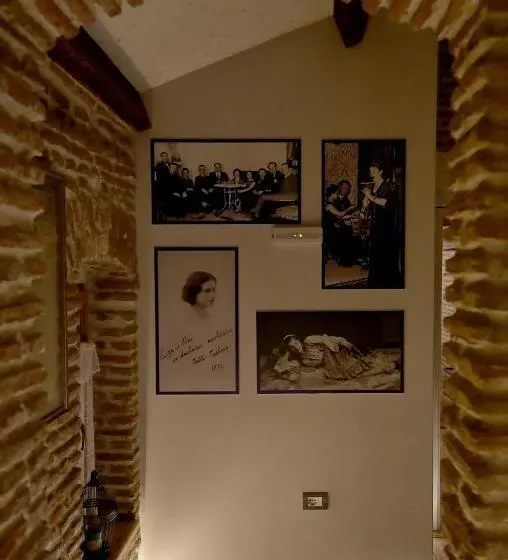 اتاق ساده سه‌ نفره, Le Petit Secret, Korce, Albania