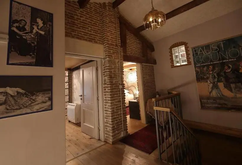 اتاق ساده سه‌ نفره, Le Petit Secret, Korce, Albania