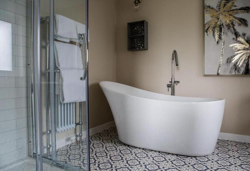 디럭스 룸, The Mallard