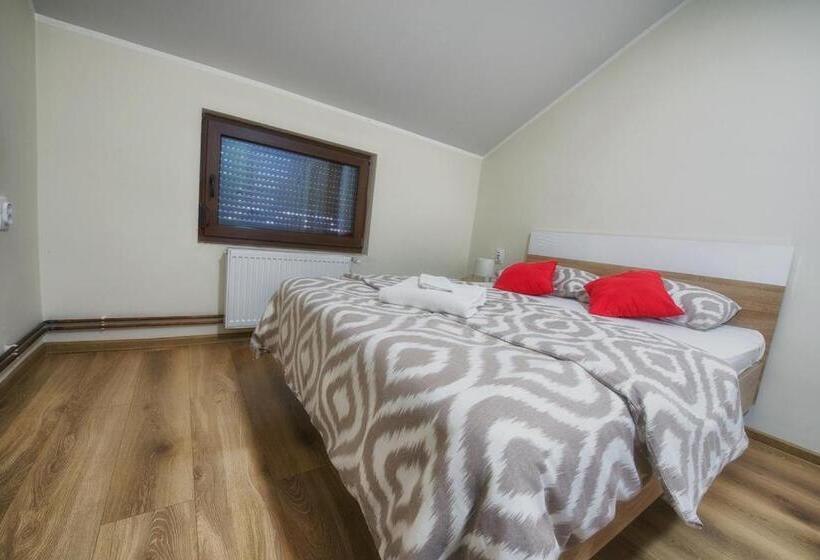 اتاق لوکس, Vila Chess