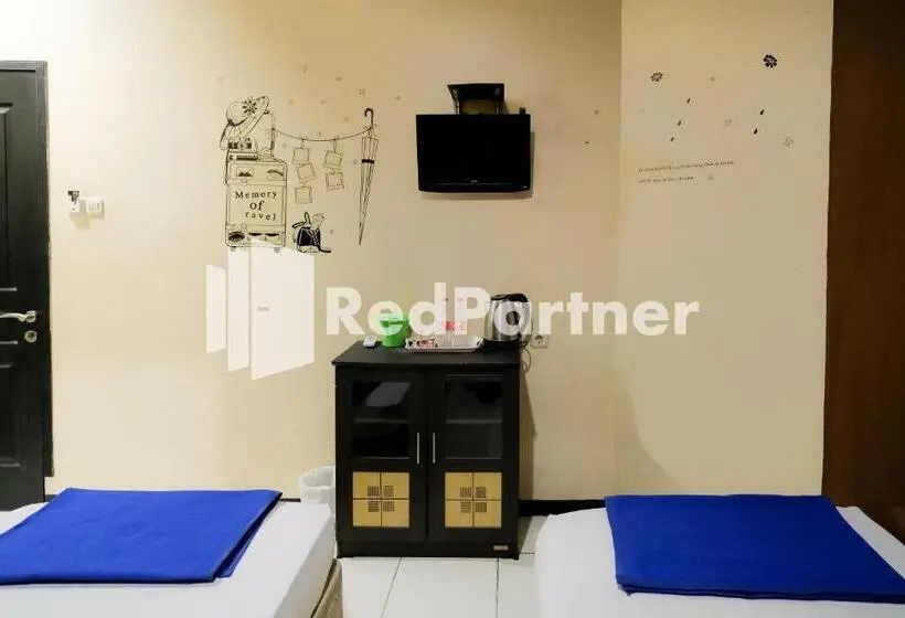 スーペリアールーム, Reddoorz At Sparkling Hotel Surabaya