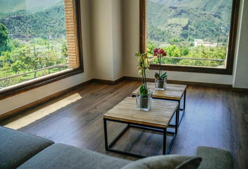 디럭스 패밀리 룸, Taray En órgiva