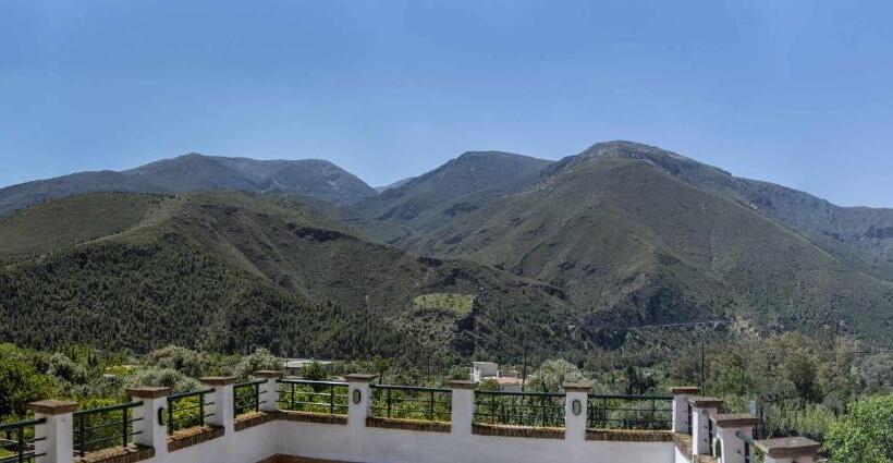 디럭스 패밀리 룸, Taray En órgiva