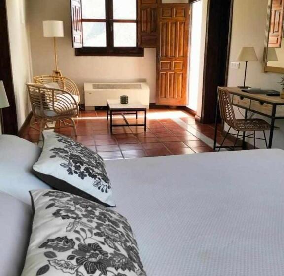 패밀리 룸 가든 전망, Taray En órgiva