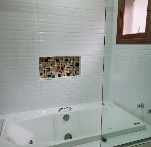 جناح مزود بجاكوزى, Pousada Cabana Na Floresta Monte Verde