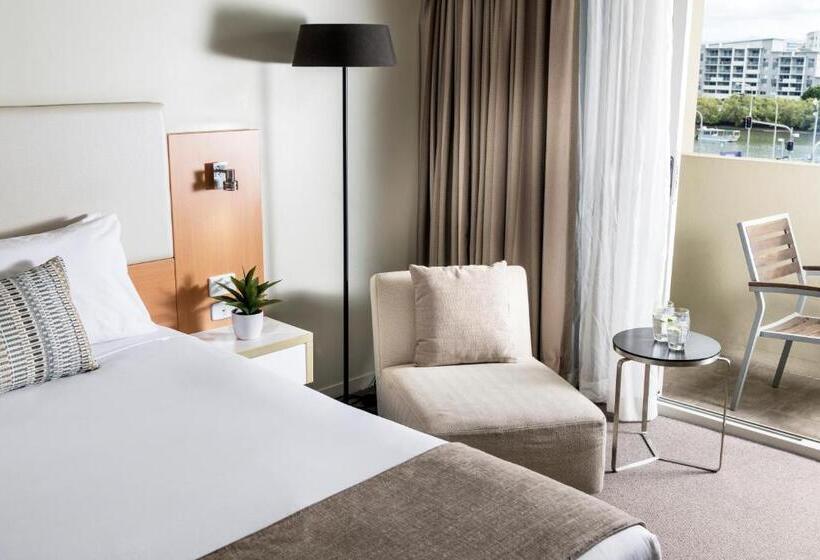 디럭스 룸 킹사이즈 침대, Grand Hotel And Apartments Townsville