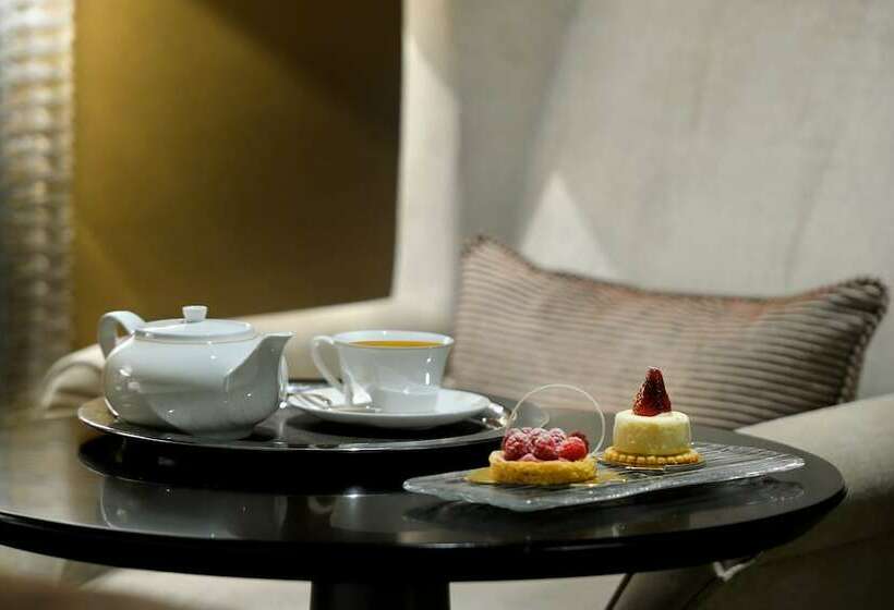 اتاق لوکس با چشمانداز, Jw Marriott Hotel Marina