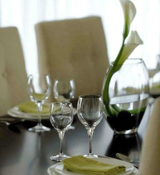 استودیوی استاندارد, Jw Marriott Hotel Marina