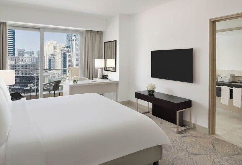 اتاق لوکس با چشم‌انداز, Jw Marriott Hotel Marina