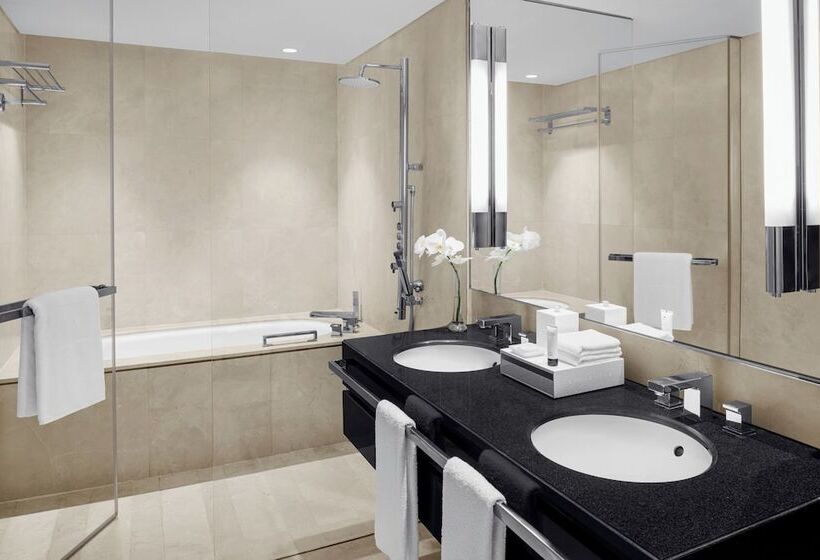 اتاق پرمیوم, Jw Marriott Hotel Marina