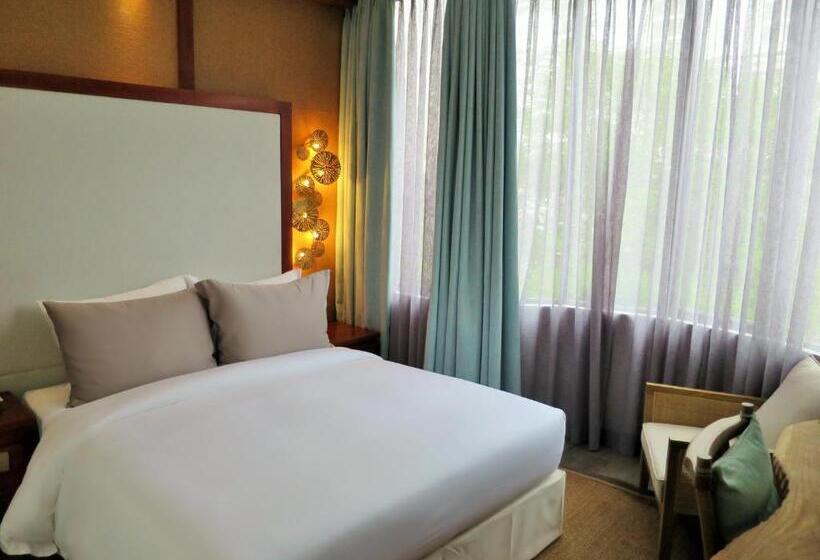 سوییت, A&em Art