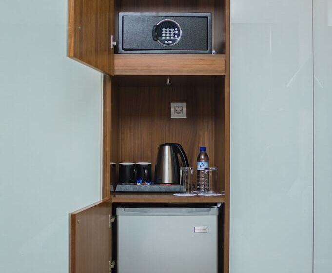 スタンダードルーム, Afrin Prestige