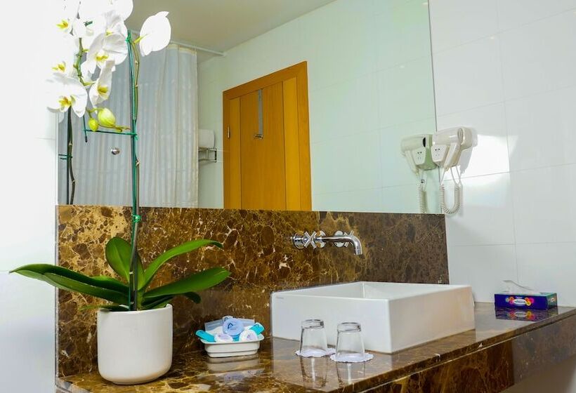 バルコニー付きデラックスルーム, Afrin Prestige