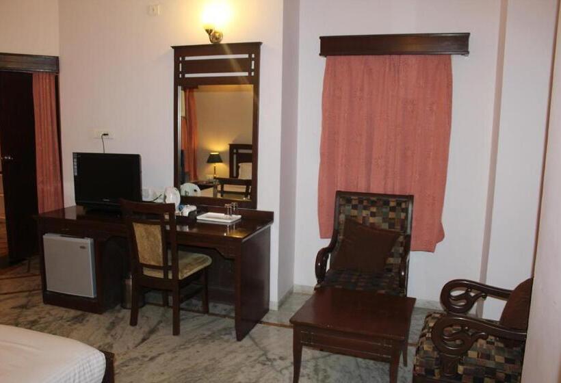 اتاق لوکس, Amantra Shilpi Resort & Spa Udaipur