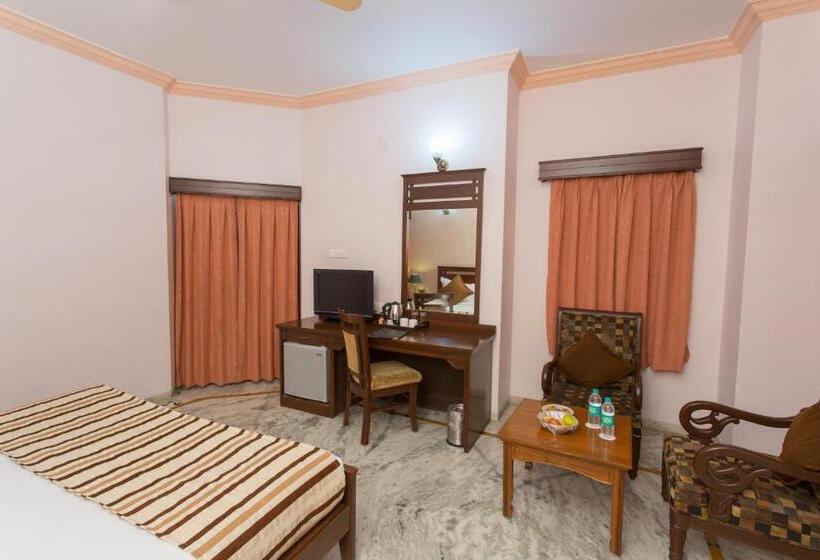 اتاق لوکس, Amantra Shilpi Resort & Spa Udaipur