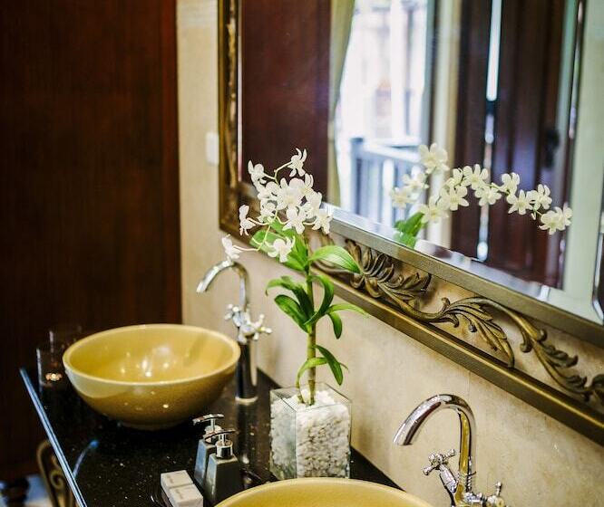 Люкс, Anantara Angkor Resort