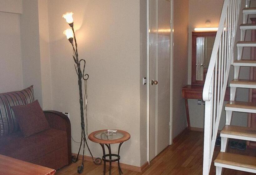 اتاق استاندارد سه نفره, Antikhan