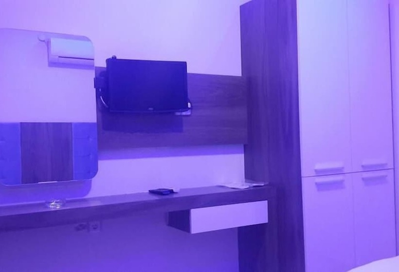 اتاق استاندارد یک نفره, Antikhan