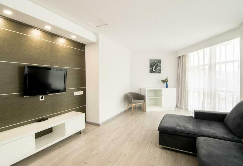 סוויטת ג'וניור, Cullera Holiday