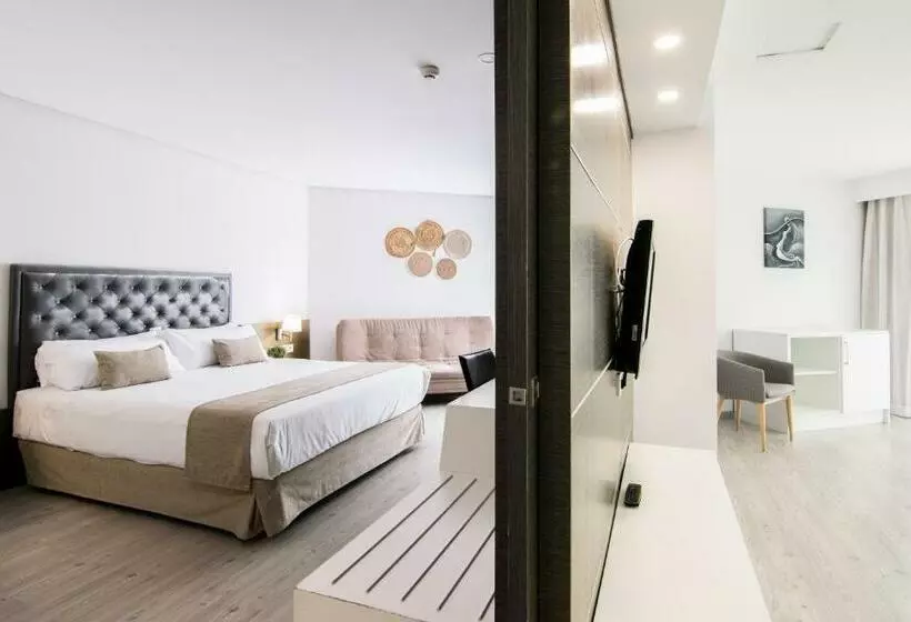 سوییت جونیور, Cullera Holiday
