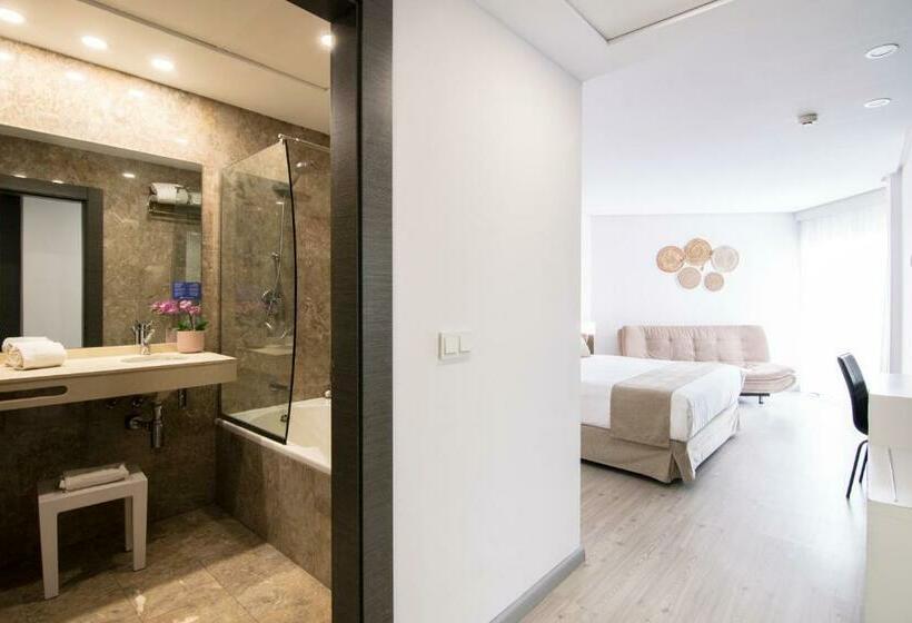 סוויטת ג'וניור, Cullera Holiday