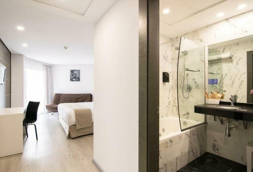 סוויטת ג'וניור, Cullera Holiday