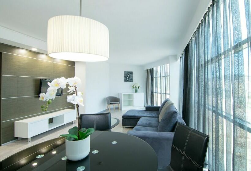 סוויטת ג'וניור, Cullera Holiday