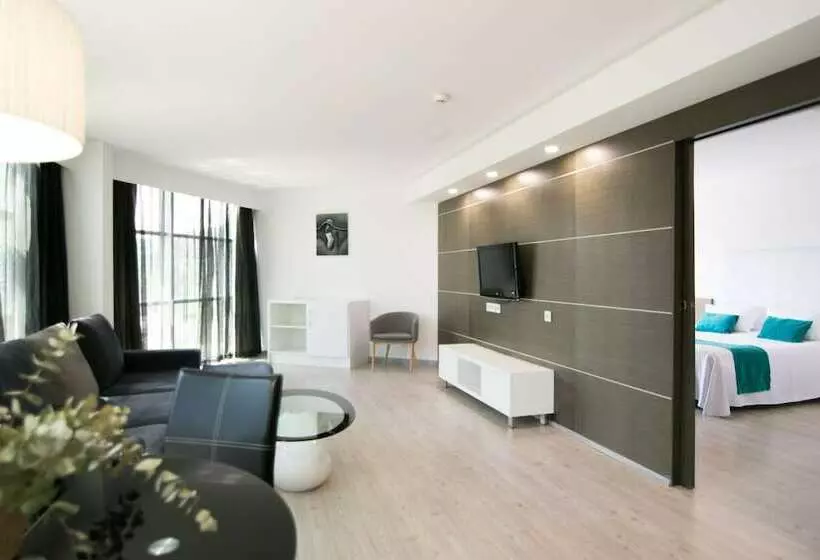 سوییت جونیور, Cullera Holiday