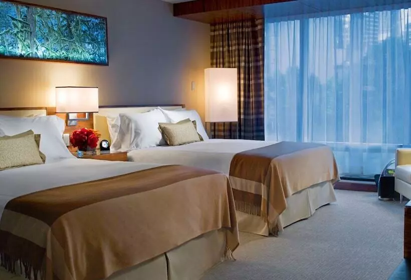 اتاق لوکس با چشم‌انداز شهر, Fairmont Pacific Rim