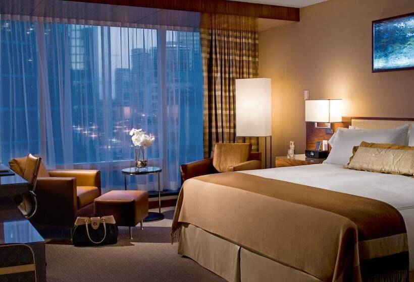 غرفة ديلوكس مطلة على المدينة, Fairmont Pacific Rim