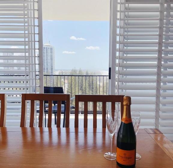 3 Schlafzimmer Apartment, Golden Sands On The Beach   Absolute Beachfront Apartments