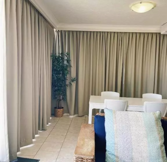 آپارتمان 1 خوابه همکف, Golden Sands On The Beach   Absolute Beachfront Apartments