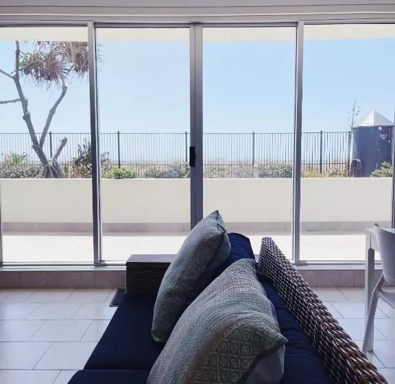 آپارتمان 1 خوابه همکف, Golden Sands On The Beach   Absolute Beachfront Apartments