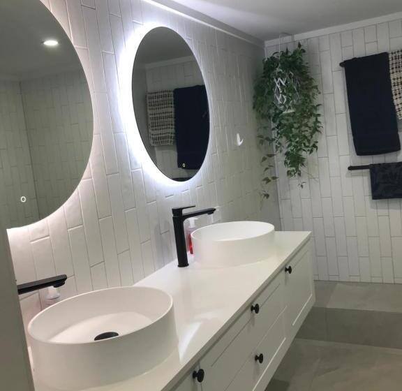 2 Sovrums Lägenhet, Golden Sands On The Beach   Absolute Beachfront Apartments