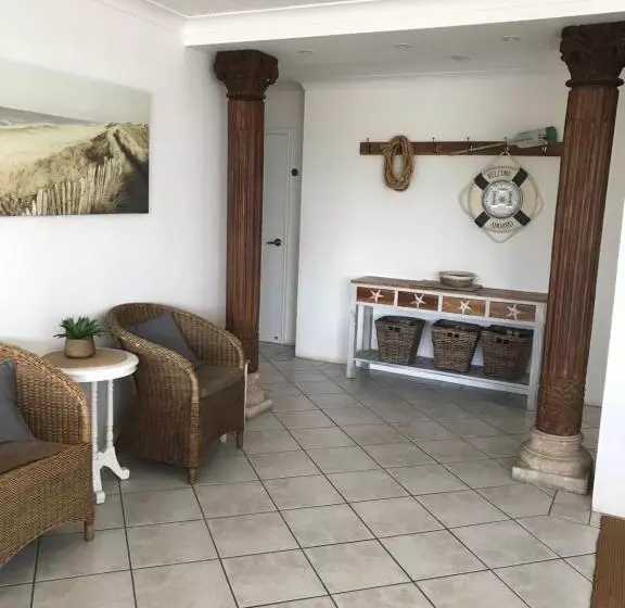 آپارتمان 3 خوابه, Golden Sands On The Beach   Absolute Beachfront Apartments