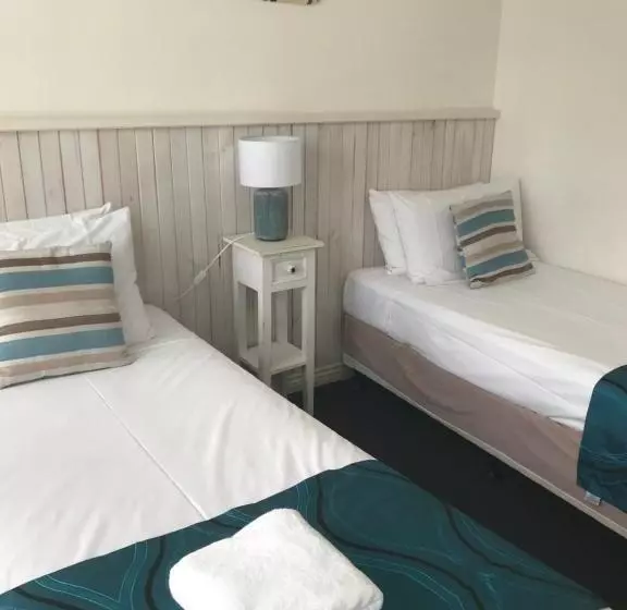 آپارتمان 3 خوابه, Golden Sands On The Beach   Absolute Beachfront Apartments