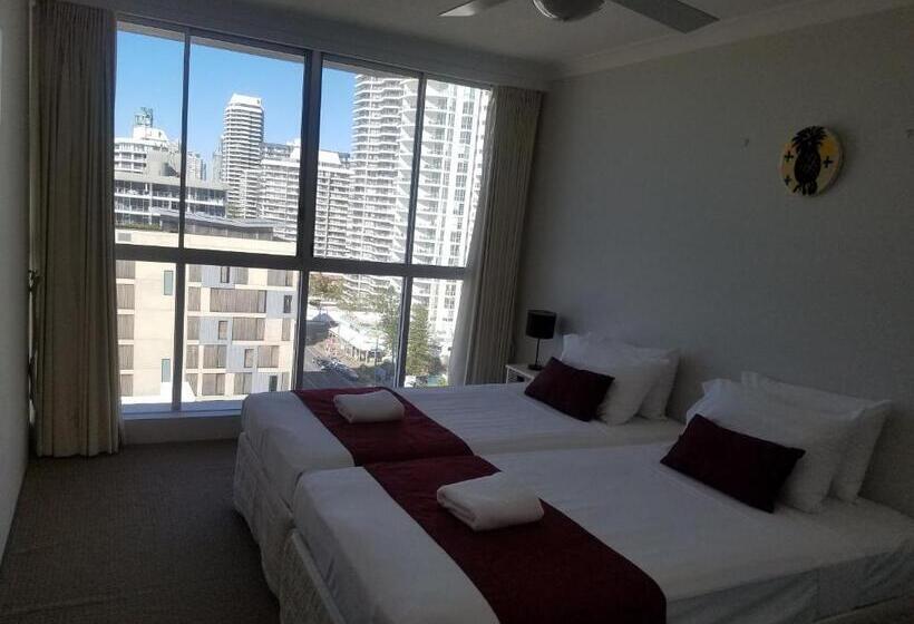 Апартаменты 2 Спальни, Golden Sands On The Beach   Absolute Beachfront Apartments