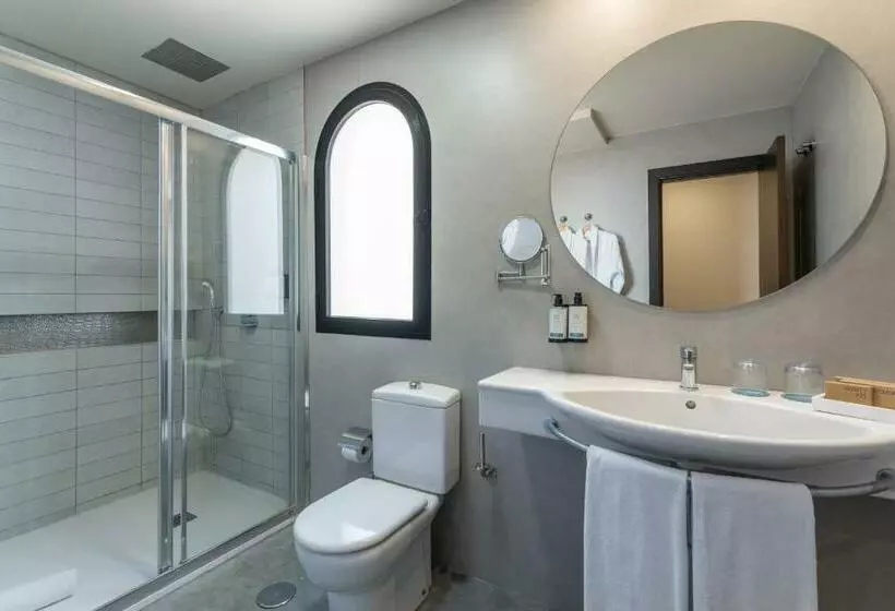 سوییت جونیور, Occidental Roca Negra  Adults Only
