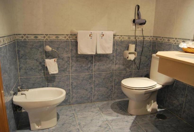 اتاق استاندارد سه نفره, Plaza