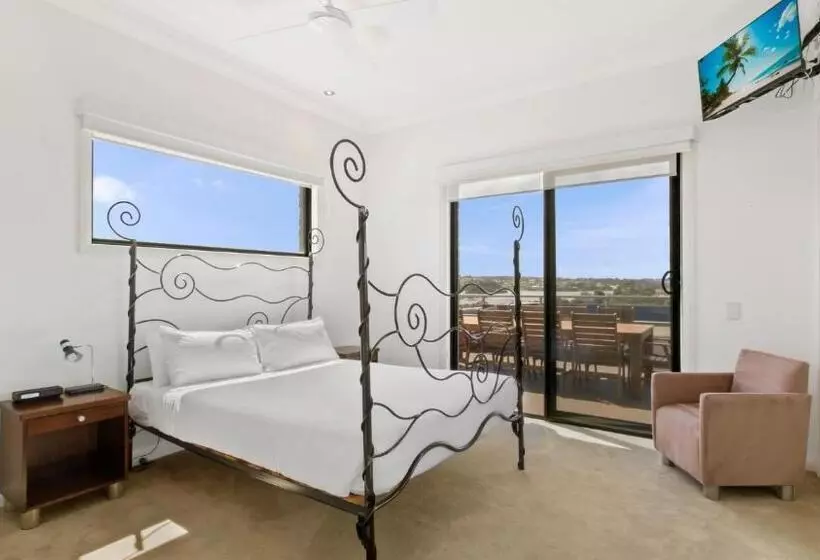 1 Bedroom Penthouse Apartment, The Esplanade Resort And Spa