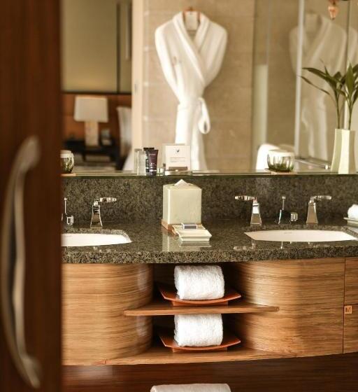 プレミアムルーム, The Ritz Carlton, Shenzhen, Nearby Futian Cbd, Convention & Exhibition Center, Futian Railway Statio