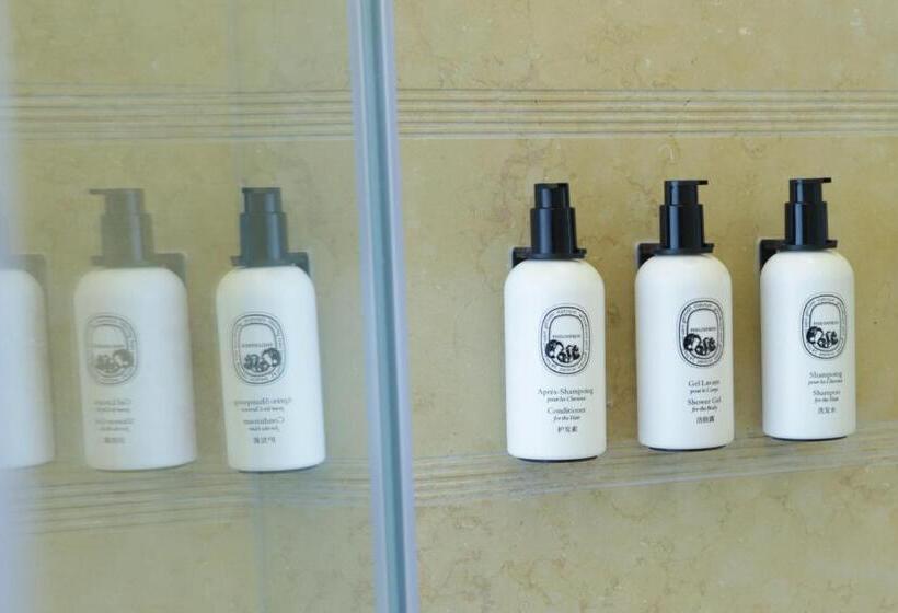 キングサイズベッドのデラックスルーム, The Ritz Carlton, Shenzhen, Nearby Futian Cbd, Convention & Exhibition Center, Futian Railway Statio